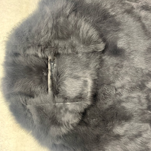 Rabbit fur capelet - Picture 4 of 4